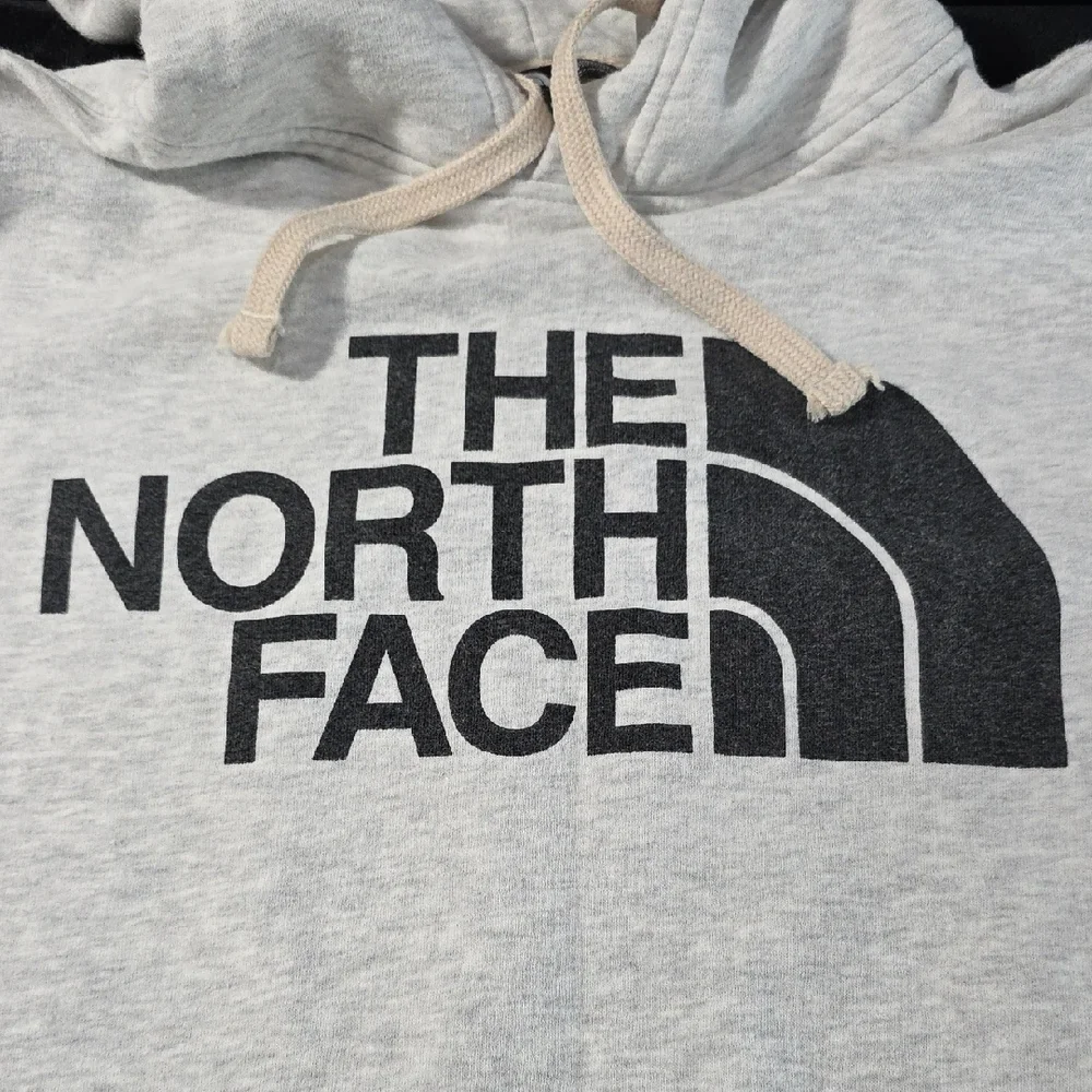The North Face Heather Gray Hoodie - Picture 4 of 10